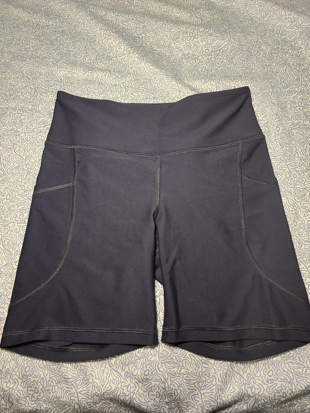 Old Navy Black High-Waist Bike Shorts with Side Pockets